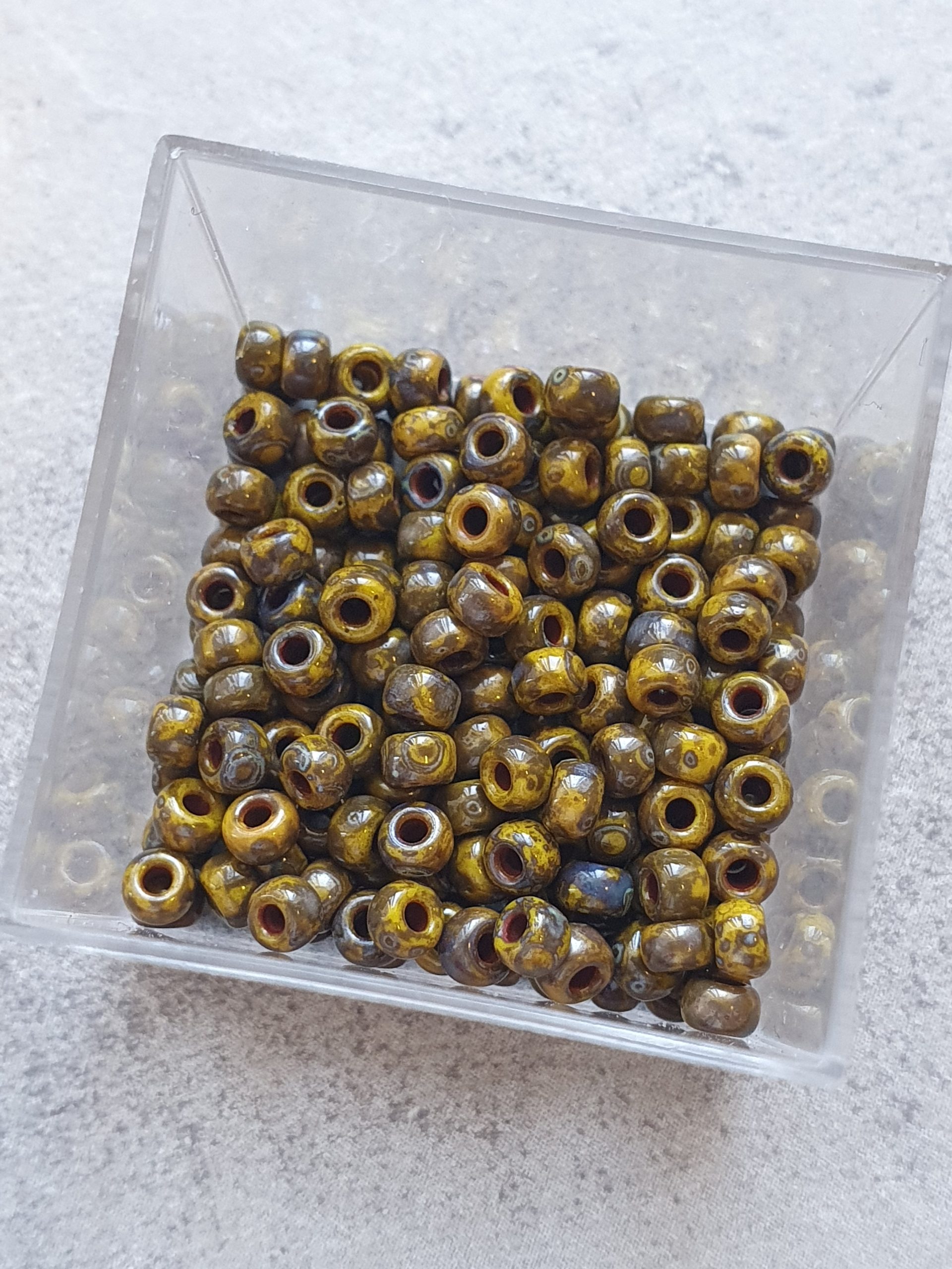 Miyuki Rocailles 8/0 - Picasso Dark Yellow